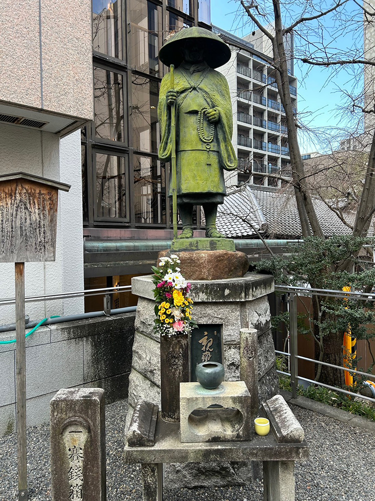 紫雲山頂法寺(通称六角堂)