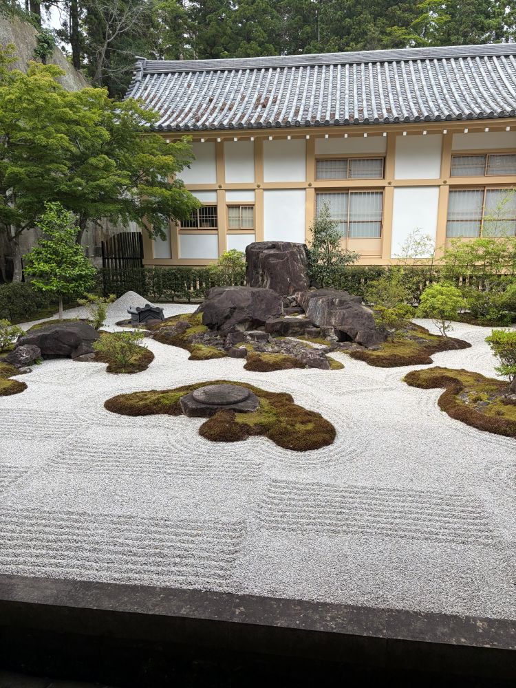 中庭（枯山水）