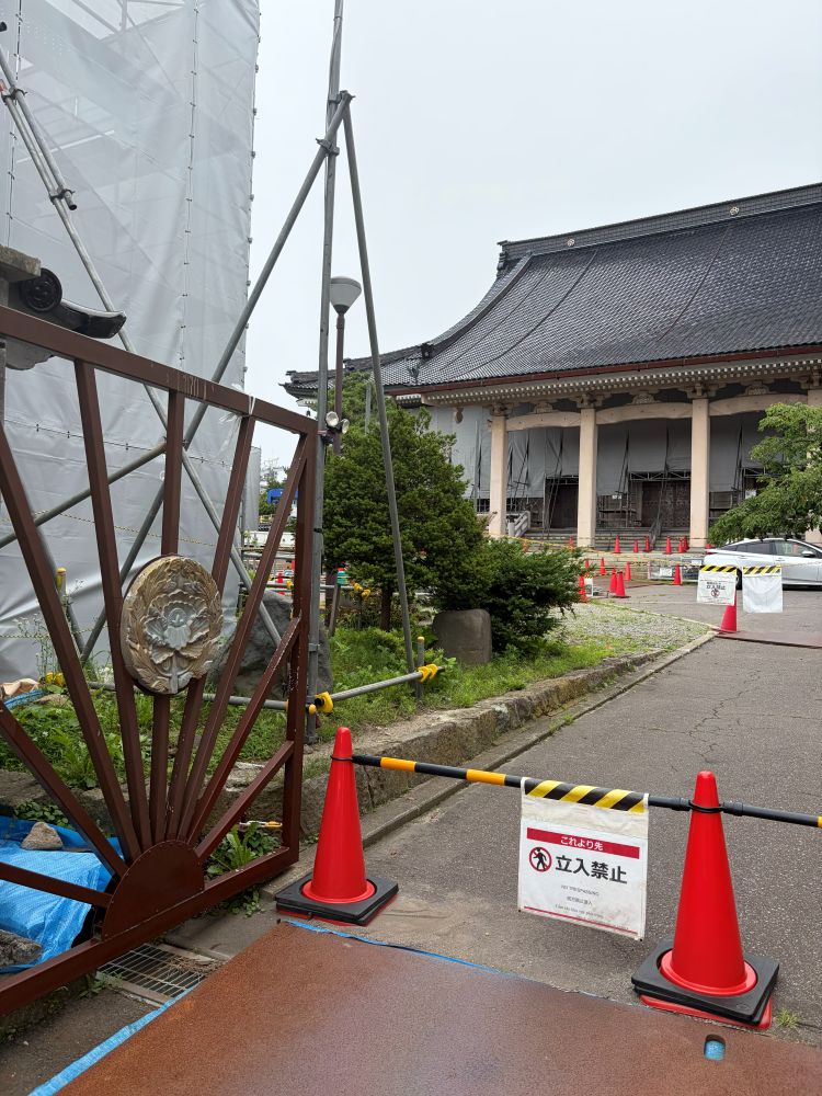東本願寺函館別院　工事中の本堂