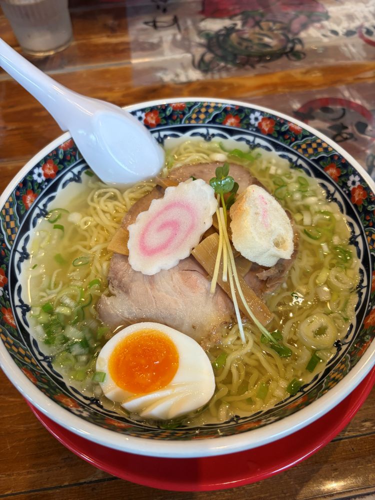 味彩(あじさい)の塩ラーメン